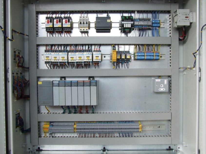 eVAR-PLC Programmable Control Panels